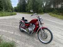 Suzuki intruder 750