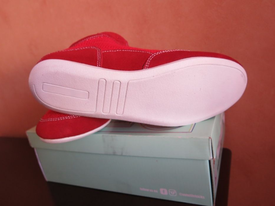 Легкі літні кросівки Volatile, p. 38, замша