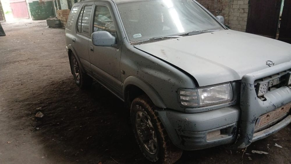 Продам кузовні деталі Опель фронтераб