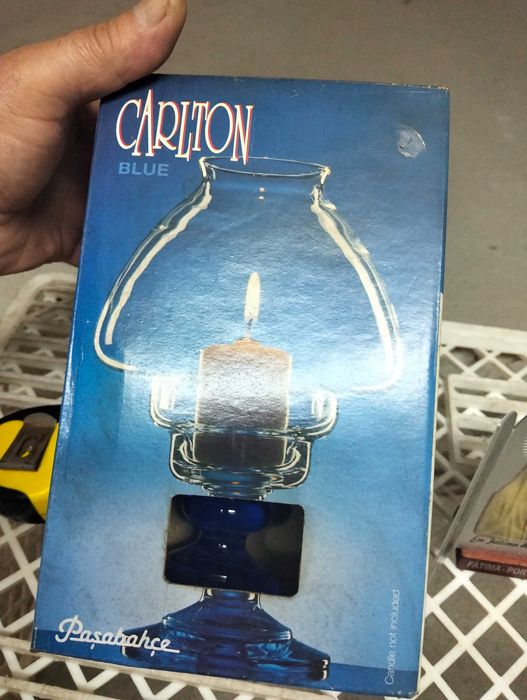 Lembrança de Fatima e candelabro em vidro