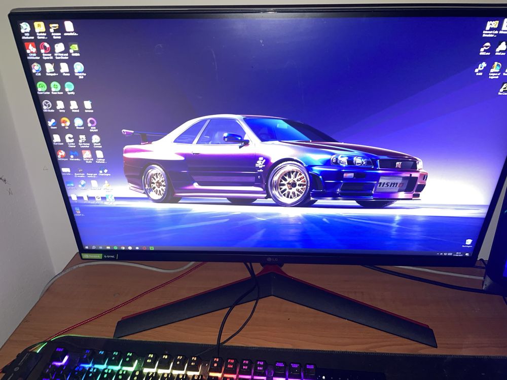 LG UltraGear 27″ 144 Hz – WQHD – G-Sync Compatible – Perfeito estado