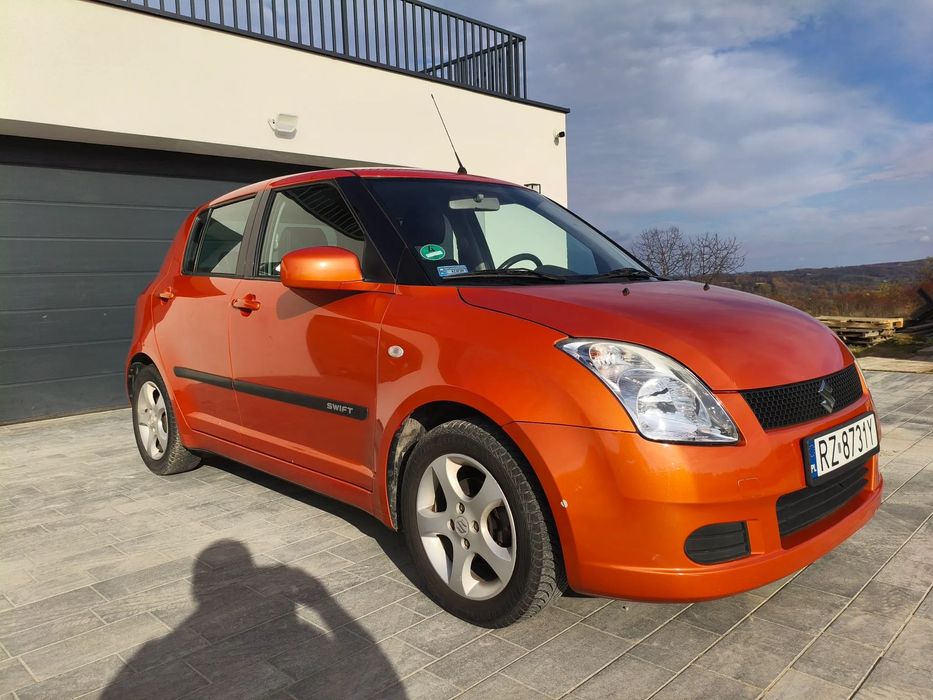 Suzuki Swift Suzuki SWIFT 1.3 Mały przebieg