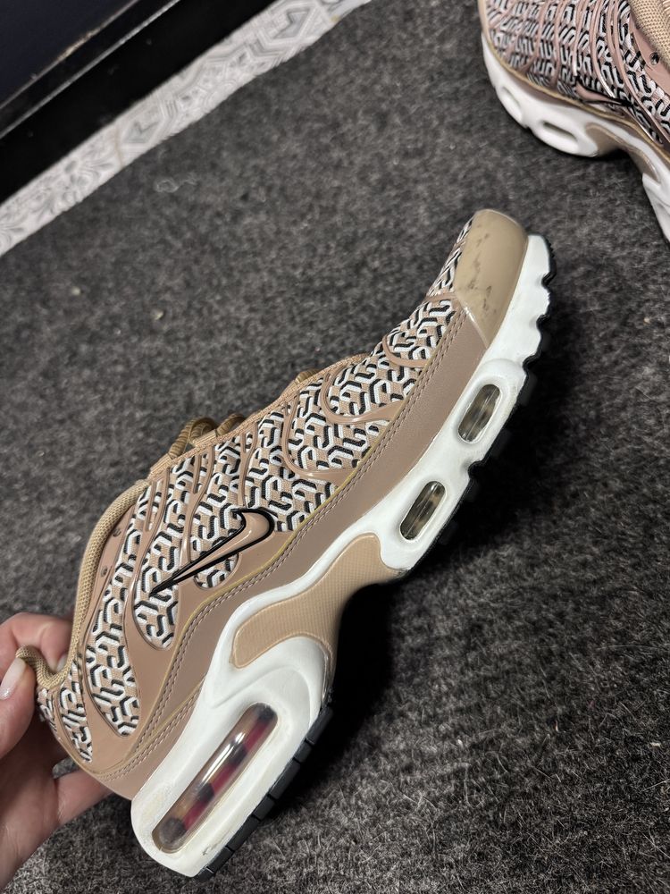 Кроссовки Nike tn plus air max tuned беговые