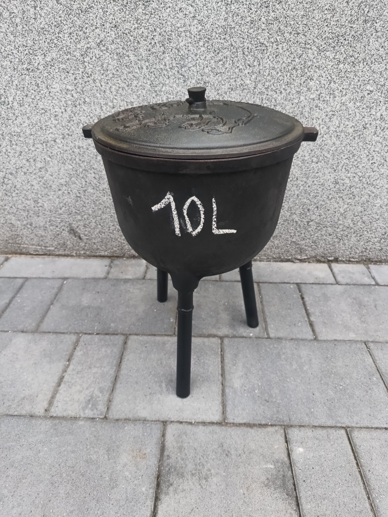 Stare żeliwny garnek na pieczonki10l