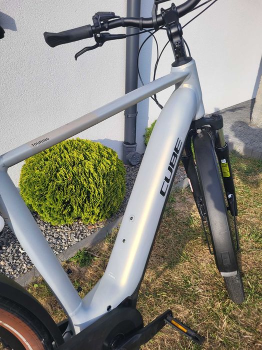 Rower Elektryczny CUBE TOURING HYBRID PRO Rama 62 XL, Wzrost 185-200cm