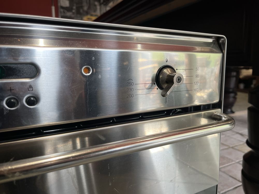 Piekarnik SMEG SE398x/1, sprawny ale uszkodzony
