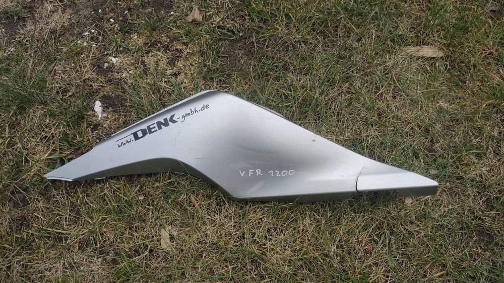 EU OSŁONA ZADUPEK OGON PRAWY HONDA VFR 1200 09-