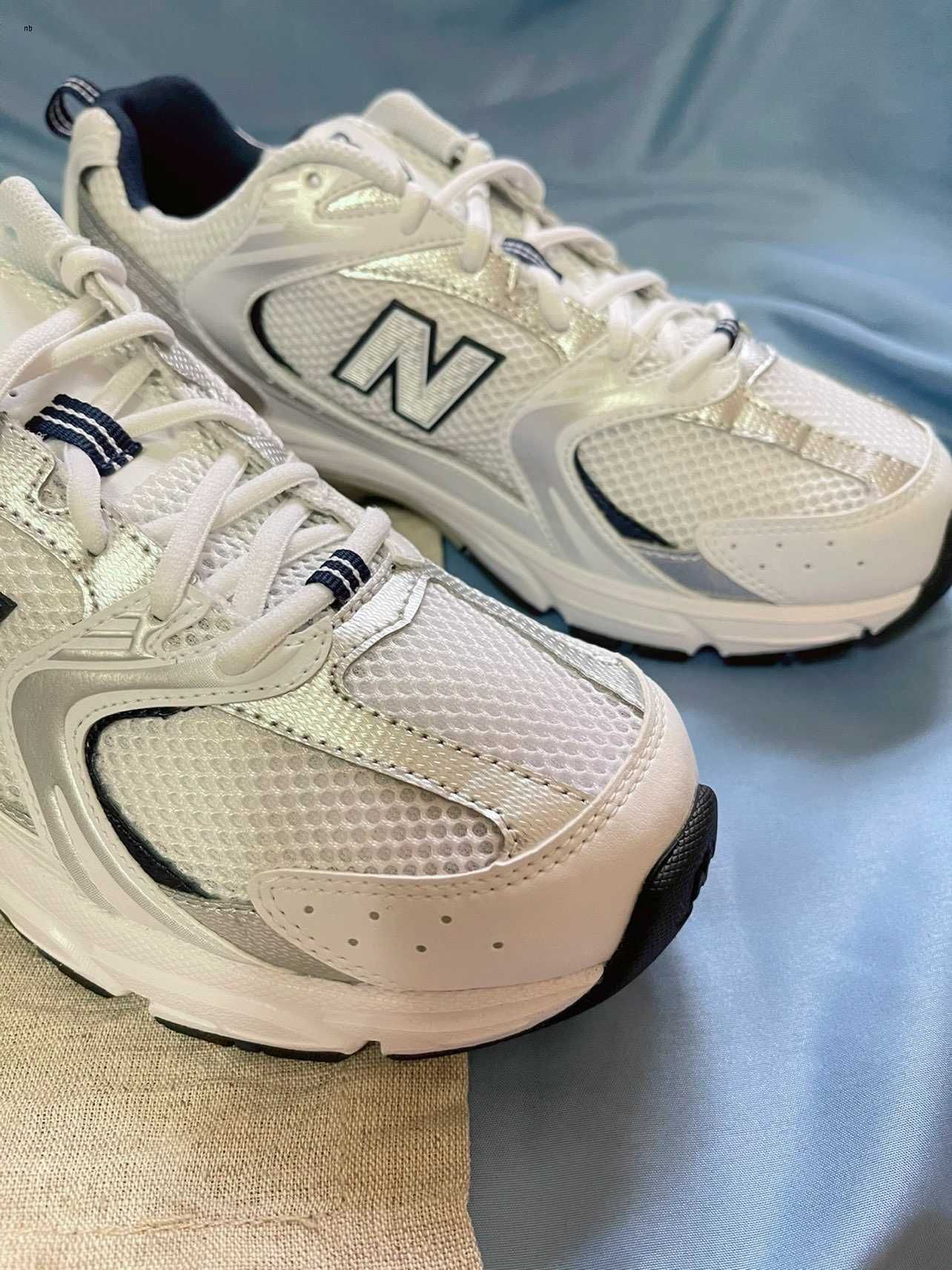 ButyDamskieNewBalance530WhiteSilverNavy.40