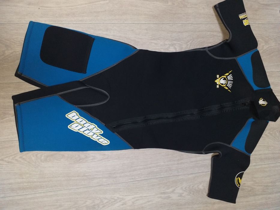 Гидрокостюм укороченый