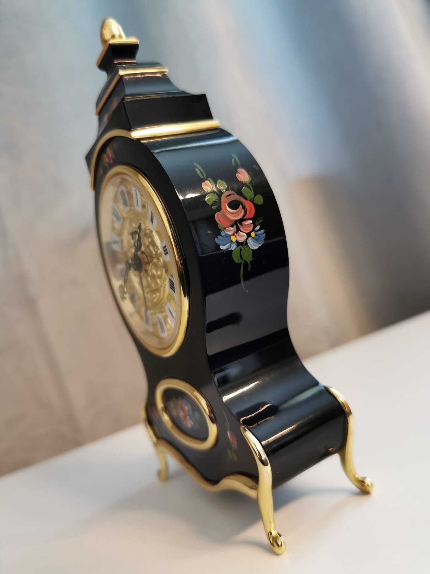 Szwajcarski Budzik kominkowy  Budzik mechaniczny Queloz Geneve lata 70