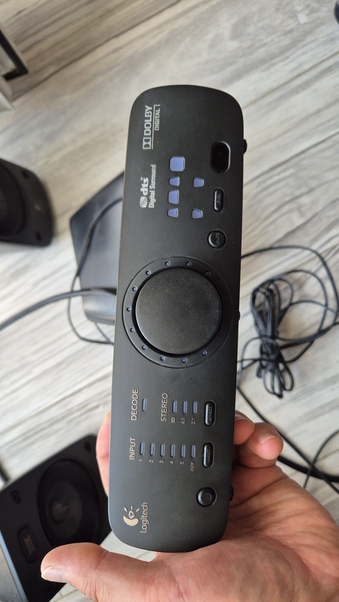 Głośniki Logitech z906 uszkodzone
