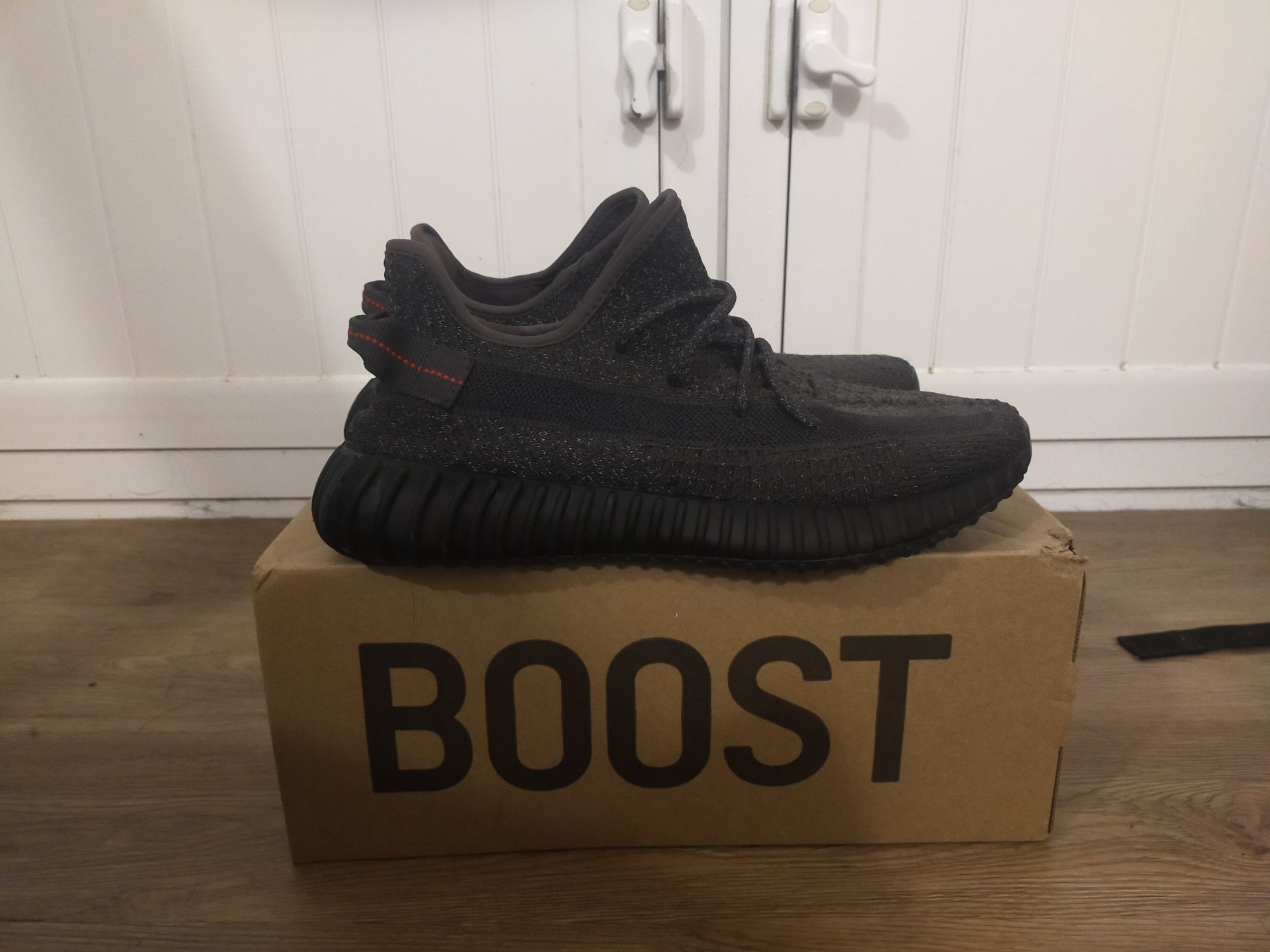 Yeezy boost 350 v2 static black reflective