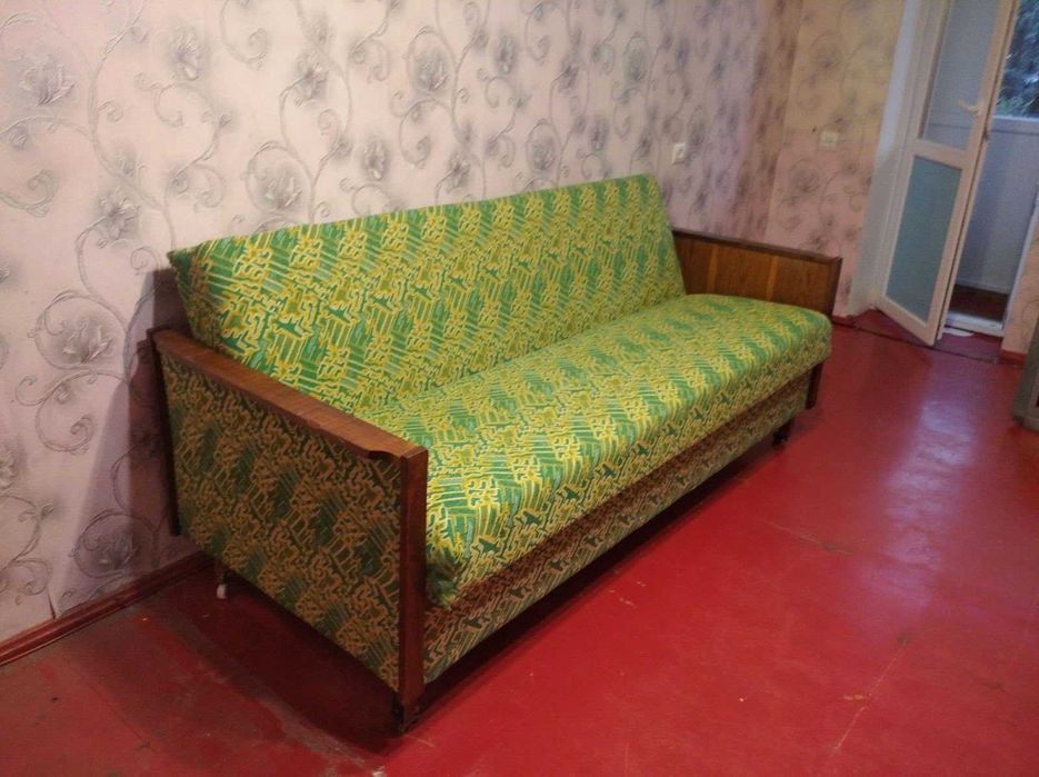 Продається диван в хорошому стані
