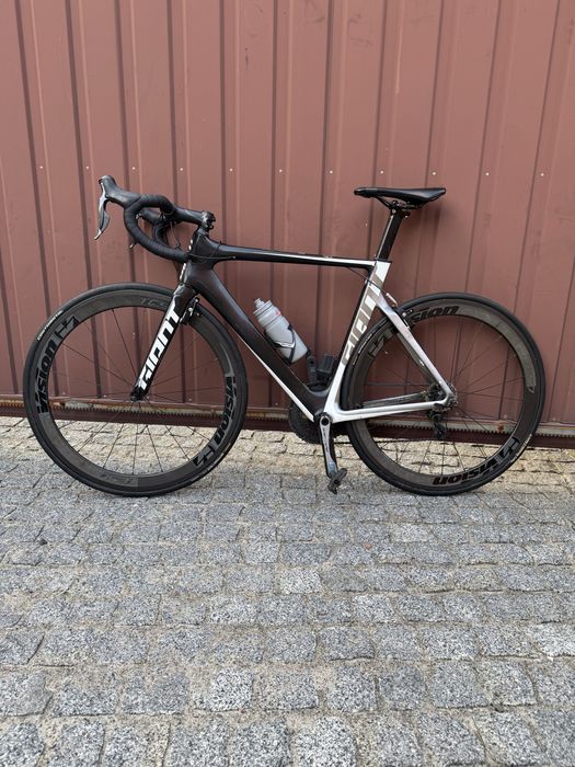 Шоссейный велосипед Giant Propel