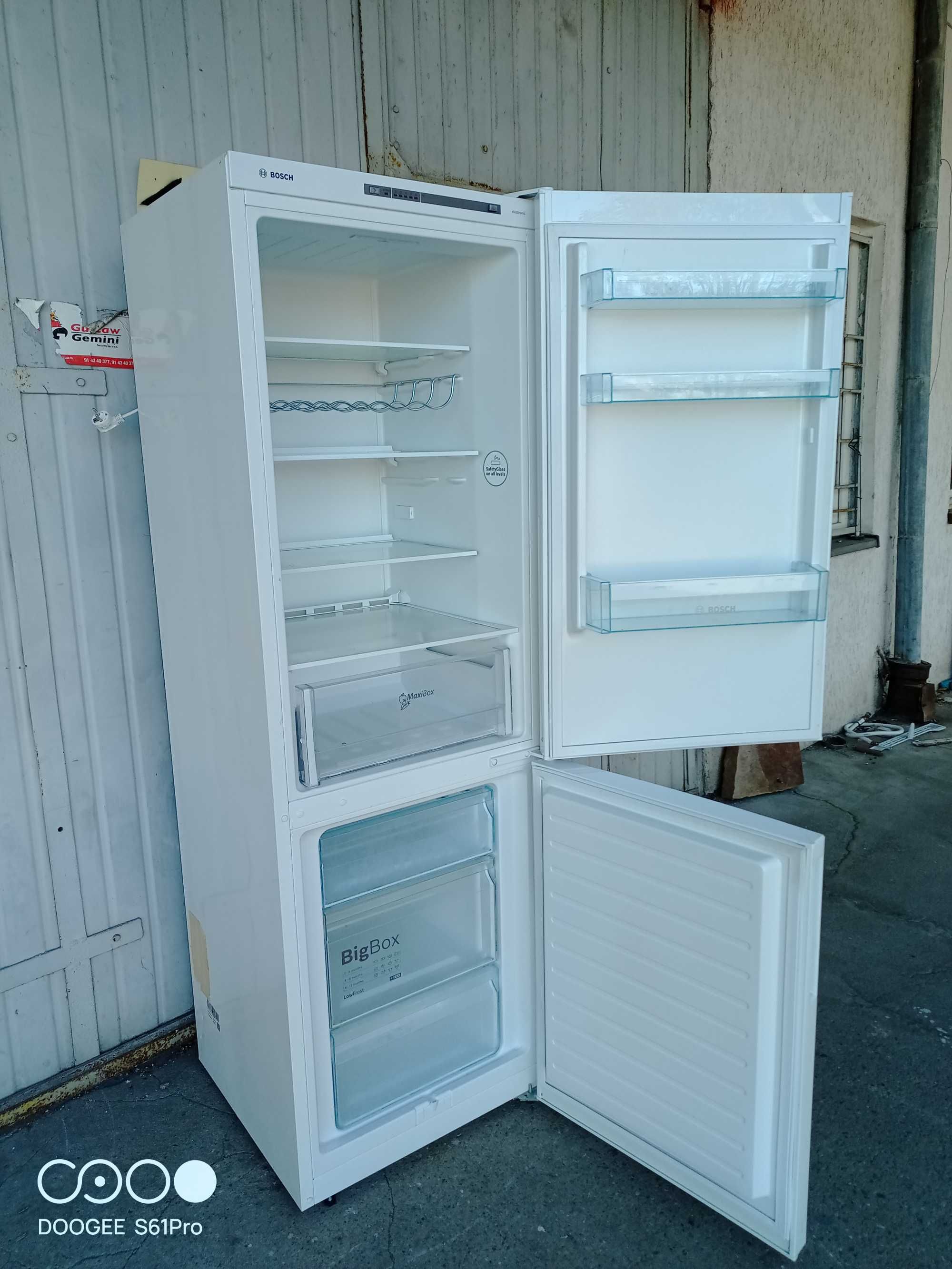 Lodówka Bosch KGV36NW20