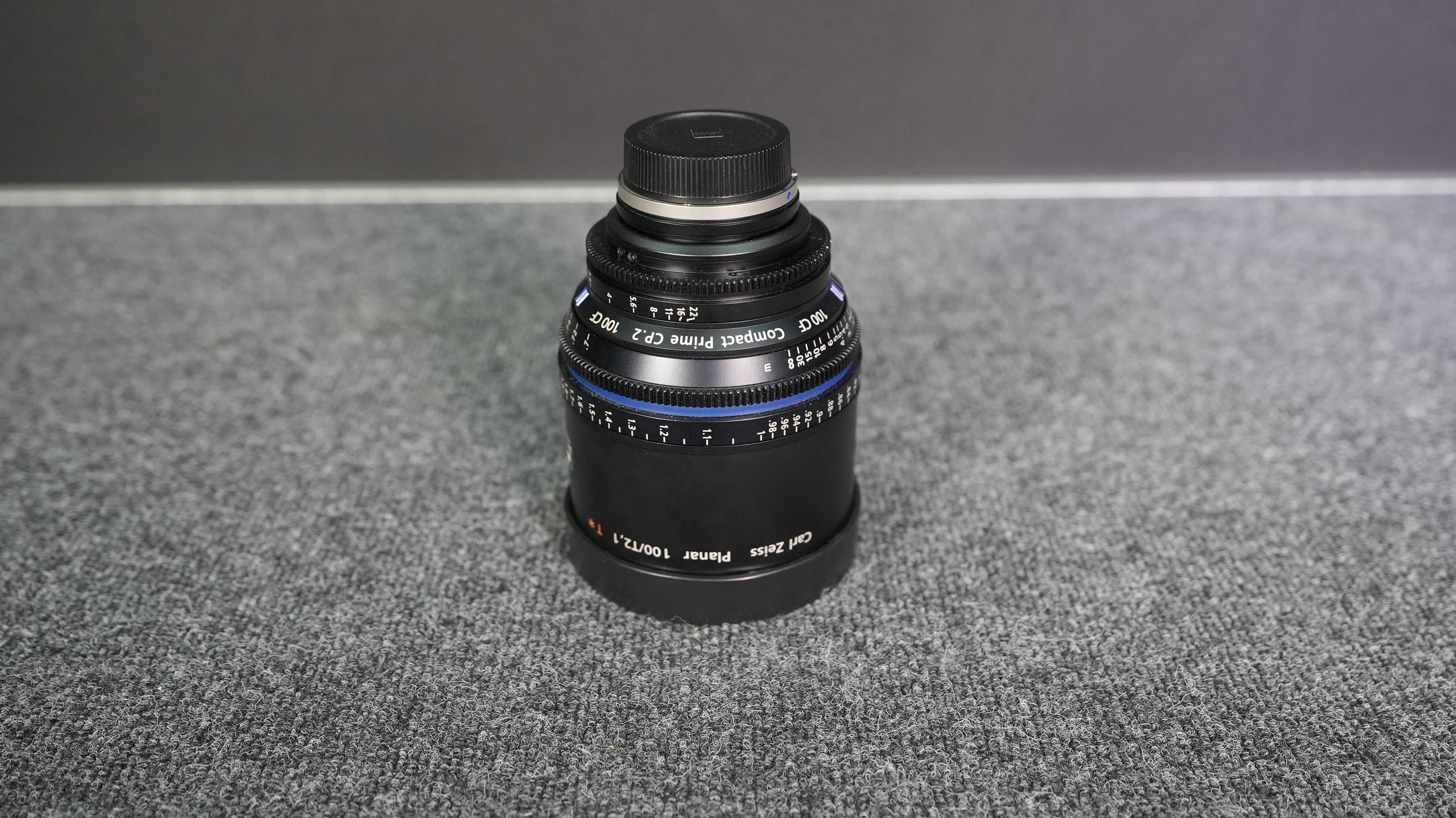 Кінооб'єктив Carl Zeiss Compact Prime CP.2 100mm T2.1 PL/EF-mount