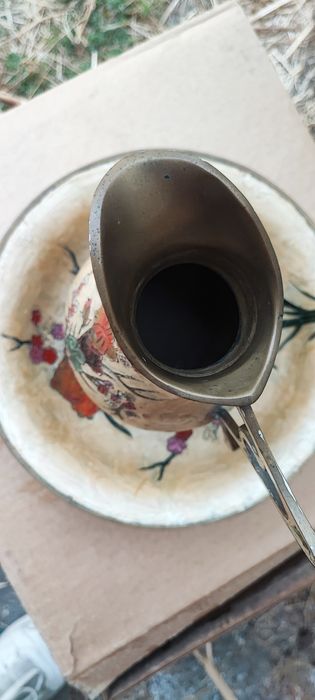 Jarra e prato em  bronze