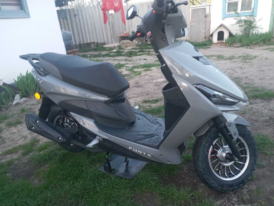 Продам скутер Forte