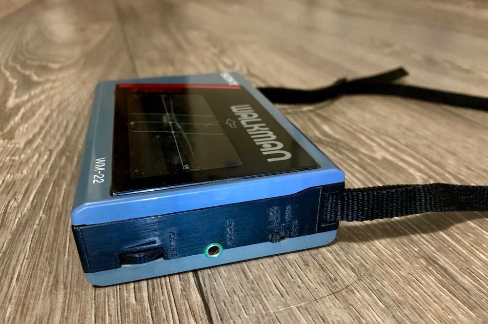 Касетний аудиоплеєр Sony Walkman WM-22