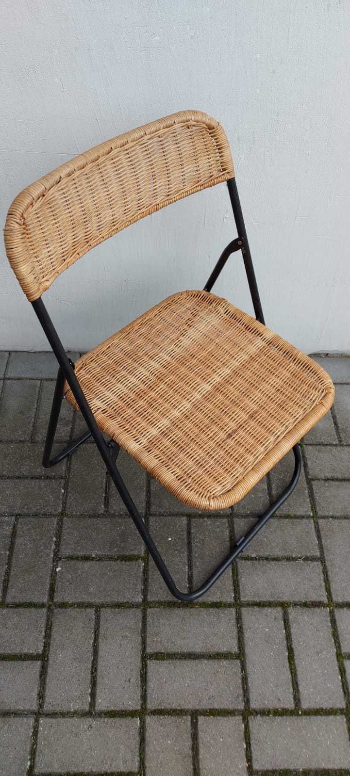 vintage krzesło z wikliny