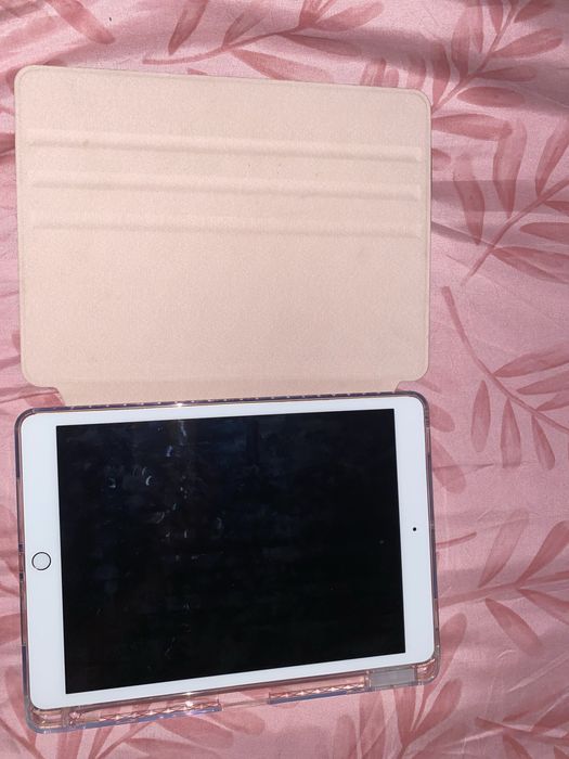 IPAD 10.2 wifi + telemovel Dourado
