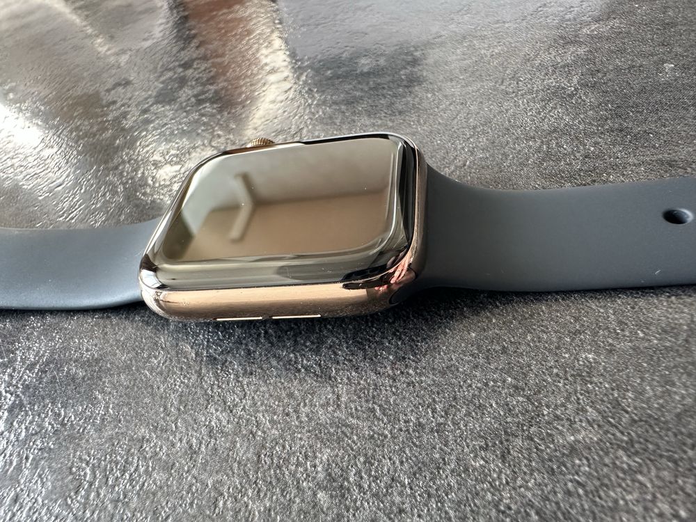 Годинник apple watch series 4 44mm stainless steel
