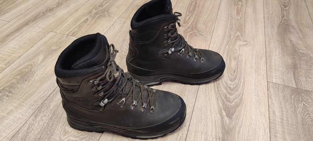 Берци зимові Lowa Tibet GTX 42
