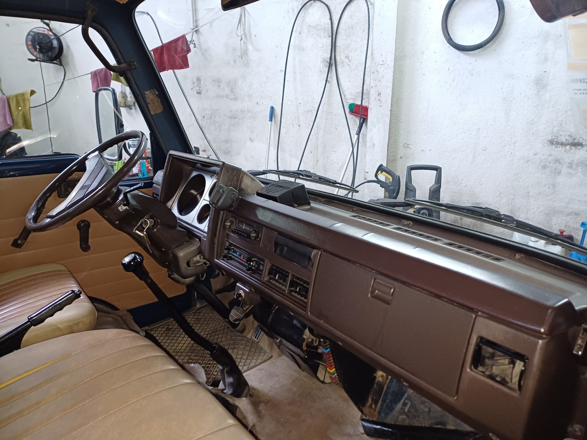 Nissan Cabstar F22 Um dono