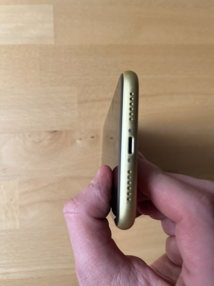 Iphone 11 64 GB 77%