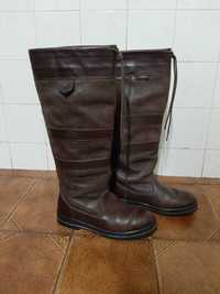 Botas caça em pele castanhas