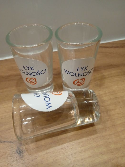 Zestaw komplet 3 szklanych kieliszków do wódki Łyk Wolności unikat