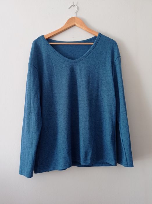Niebieski cienki sweter bluzka L