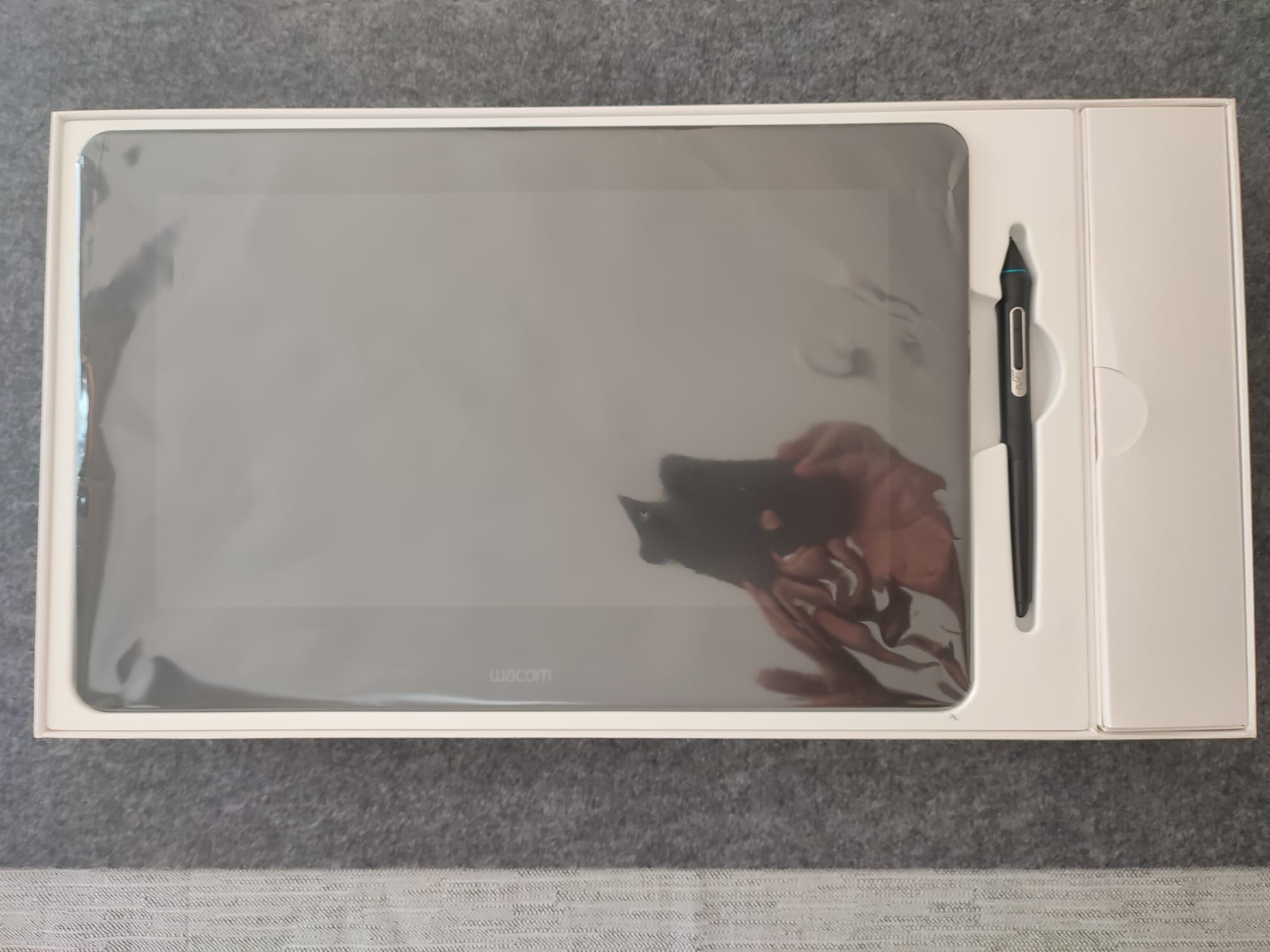 Wacom Cintiq pro 13 "COMO NOVA!"

Wacom Cintiq pro 13 "COMO NOVA!"