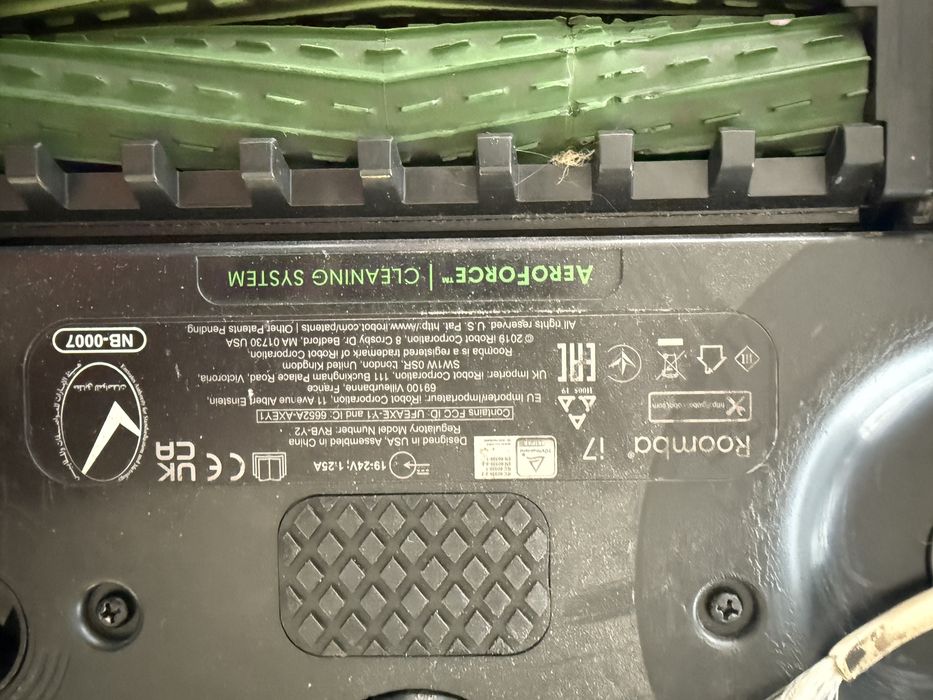 iRobot Roomba i7