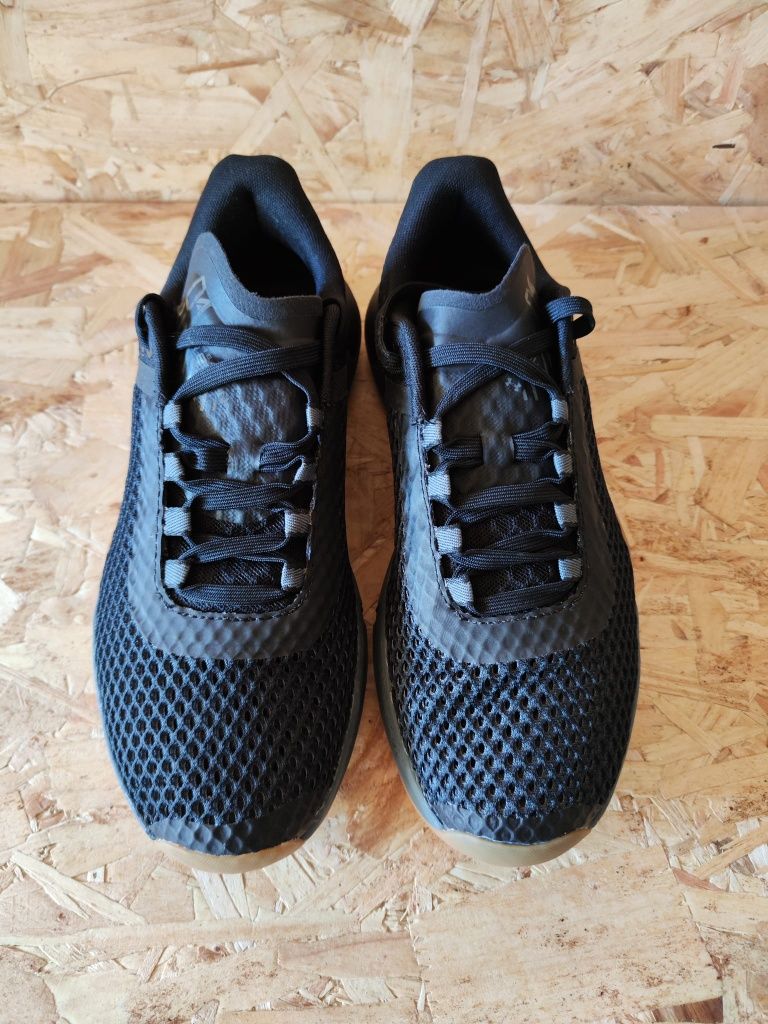 Under Armour Tribase 4