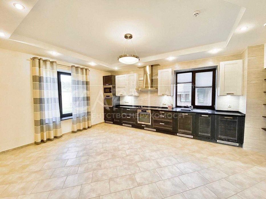 Продаж 2-поверхового будинку 1004 м2, Старі Петрівці, Вишгородський рн