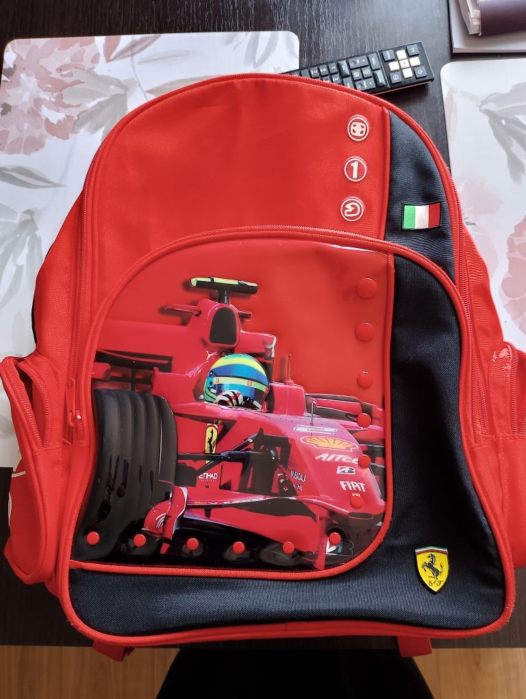 Plecak szkolny ferrari