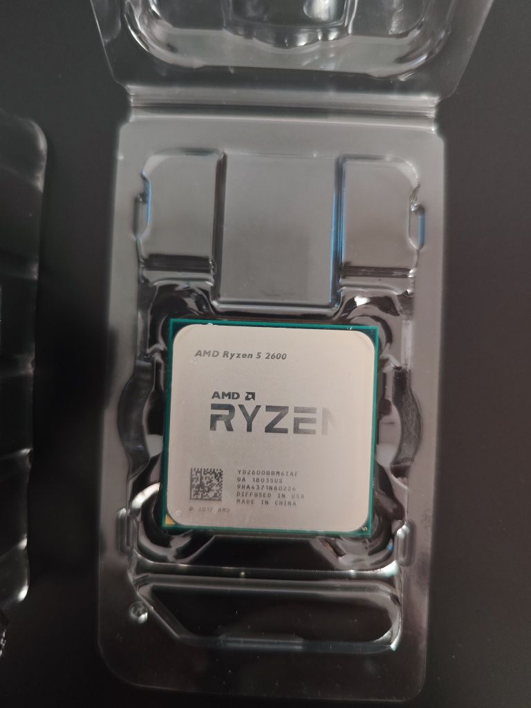 Cpu AMD Ryzen 5 2600 + stock cooler