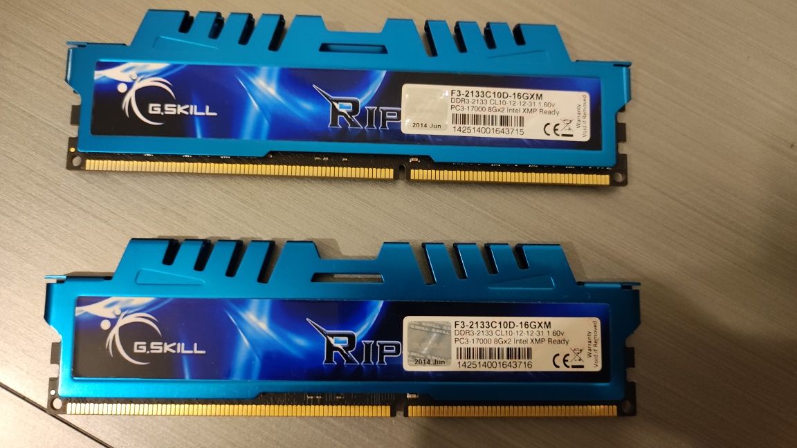 2x Memória RAM DDR3 1600 PC3 16GB 2x8GB