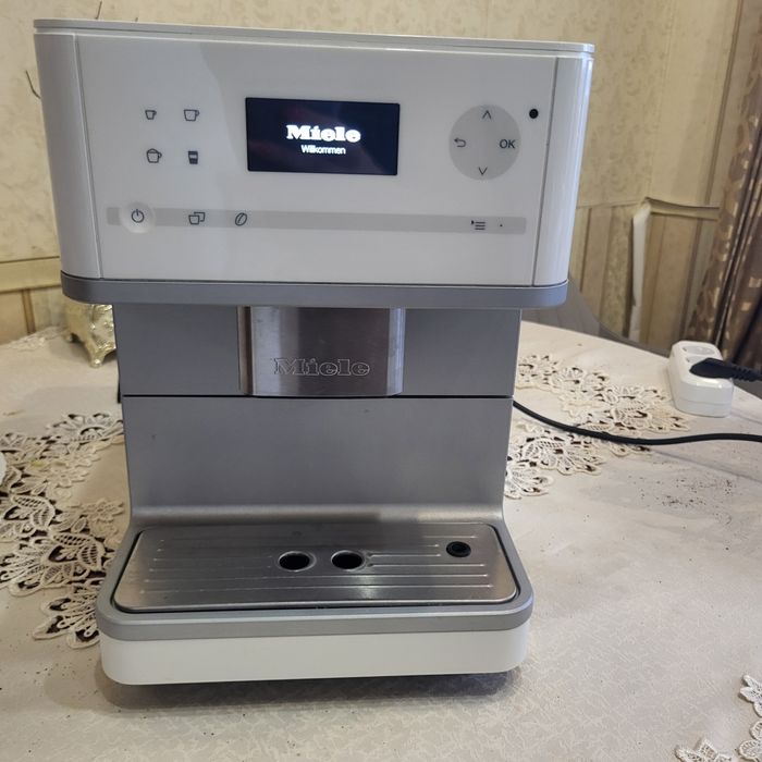 Кавоварка  Кофемашина  MIELE