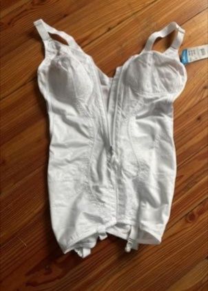 Стягуюча білизна