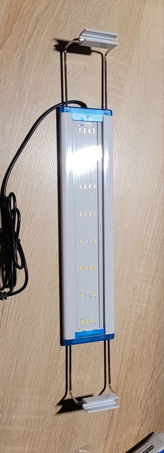 Lampki do akwarium