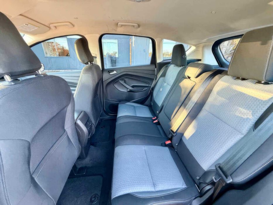 Ford C-MAX Hybrid      2018