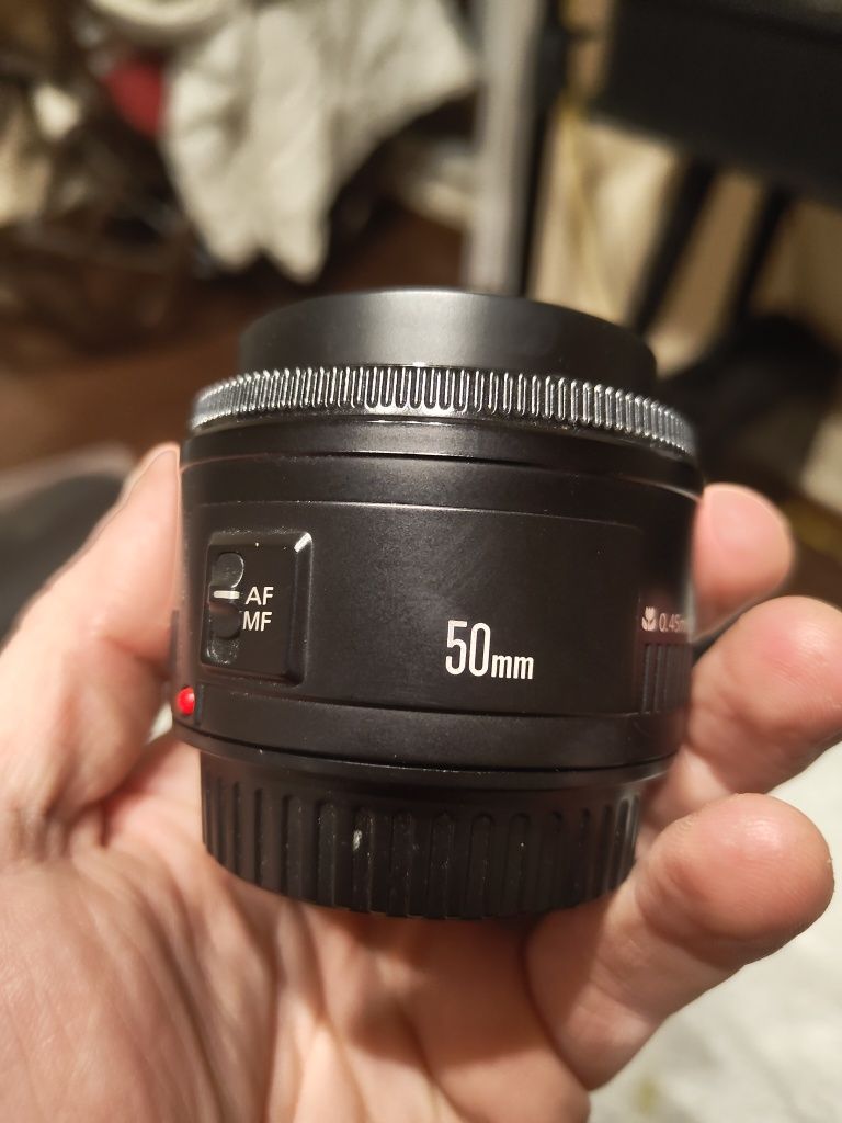 Canon 700d + 3 obiektywy + lampa błyskowa + pilot