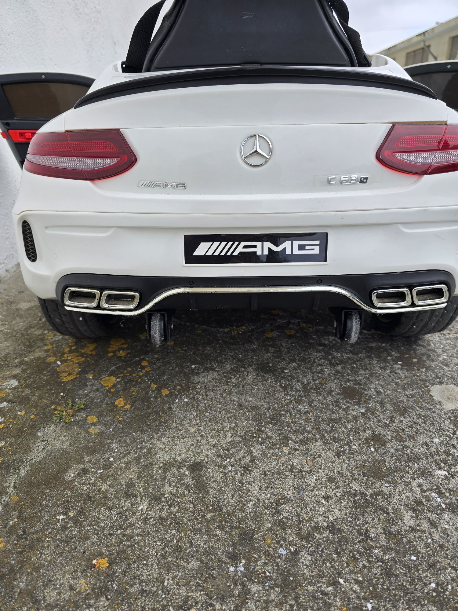 Mercedes C63 Amg Coupe 12V