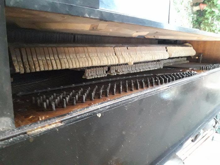Антикварное немецкое пианино R.Weissbrod
