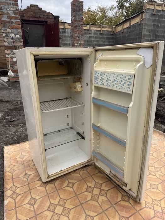 Холодильник Дніпро, в робочому стані , самовивіз
