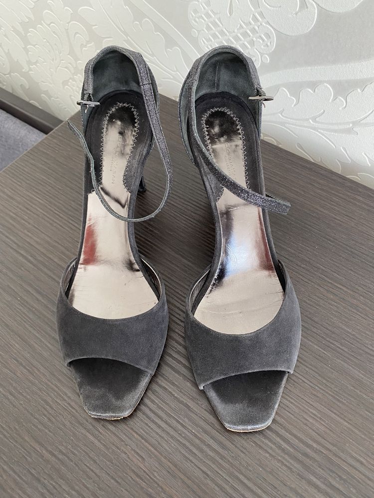 Sandałki Donna Karan