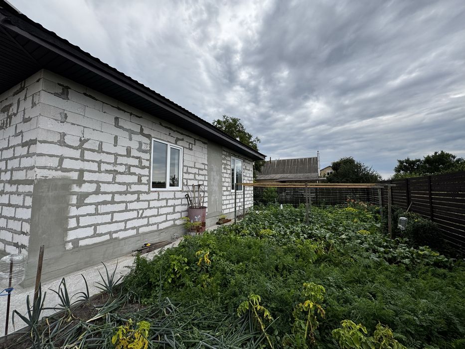 Продам газифікований одноповерховий будинок в Микуличах !