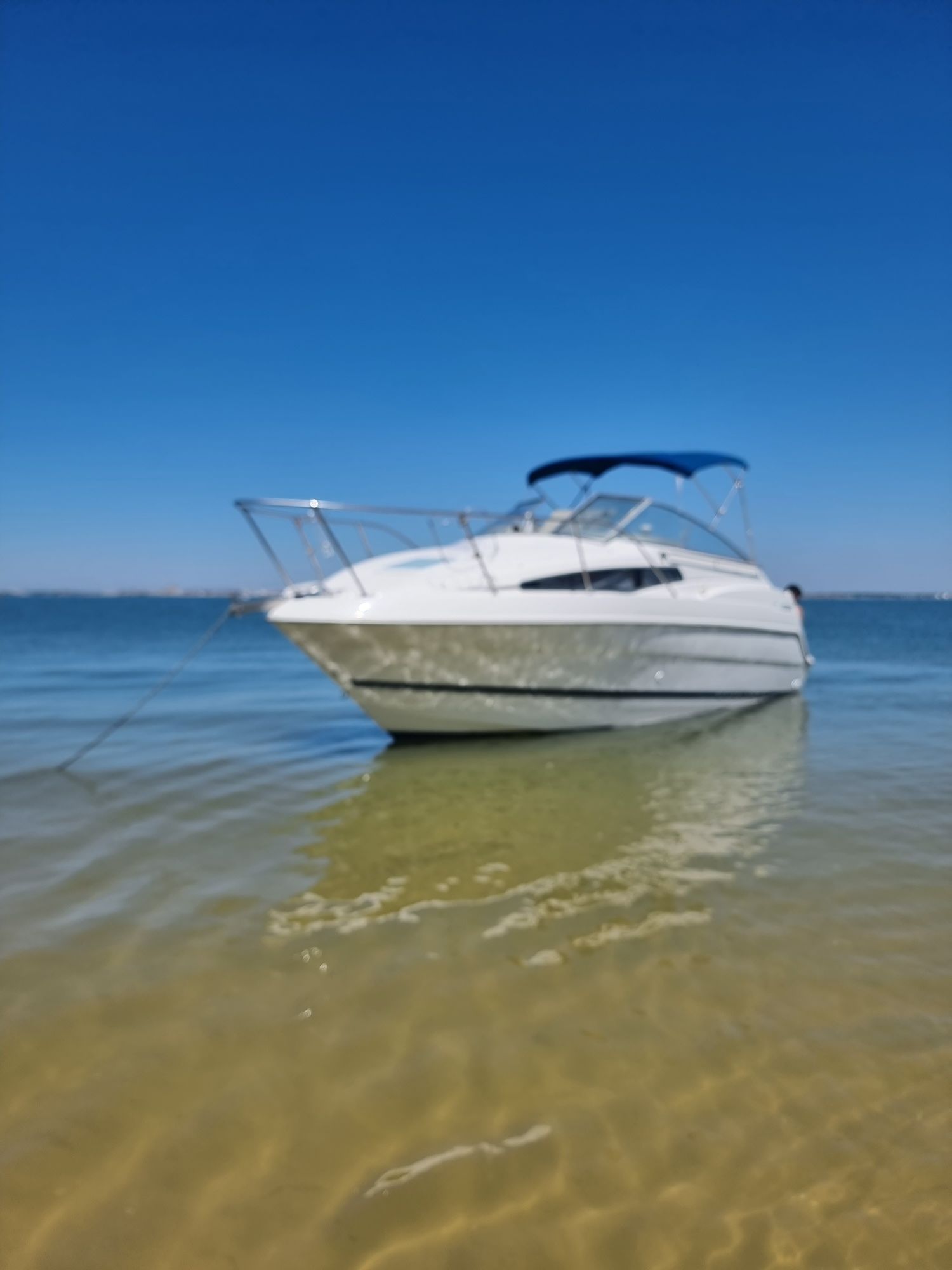 Bayliner ciera 2355 com propulsor de proa